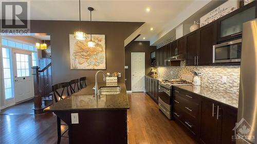 755 Oakglade Avenue, Kanata, ON - Indoor Photo Showing Kitchen With Upgraded Kitchen