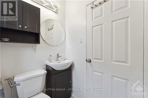 220 Westhaven Crescent, Ottawa, ON - Indoor Photo Showing Bathroom