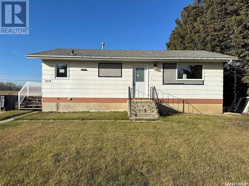 312 Main Street, Lintlaw, SK - Outdoor