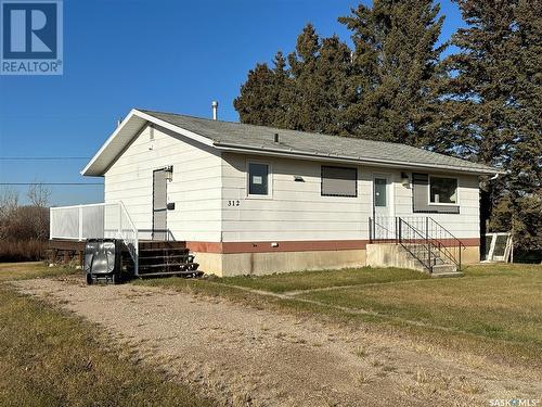 312 Main Street, Lintlaw, SK - Outdoor