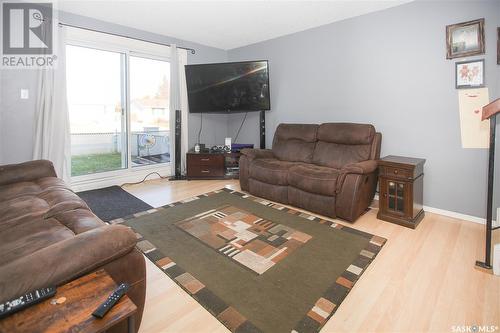 2 331 Pendygrasse Road, Saskatoon, SK - Indoor Photo Showing Living Room