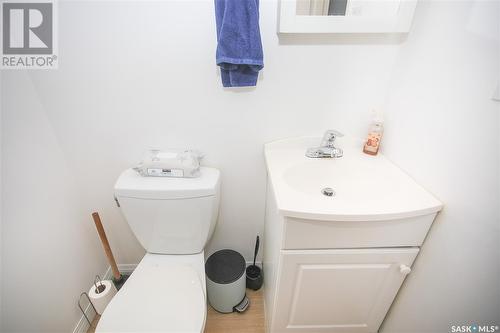 2 331 Pendygrasse Road, Saskatoon, SK - Indoor Photo Showing Bathroom