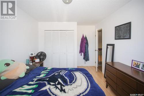 2 331 Pendygrasse Road, Saskatoon, SK - Indoor Photo Showing Bedroom