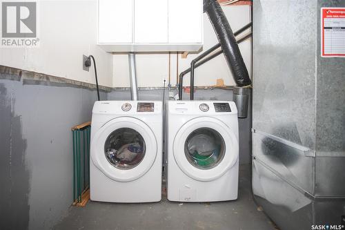 2 331 Pendygrasse Road, Saskatoon, SK - Indoor Photo Showing Laundry Room