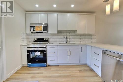 78 Deergrove Crescent, Regina, SK - Indoor Photo Showing Kitchen With Upgraded Kitchen