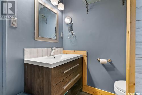 2108 Rae Street, Regina, SK - Indoor Photo Showing Bathroom