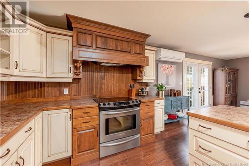 762 Dover Road, Dieppe, NB - Indoor Photo Showing Kitchen