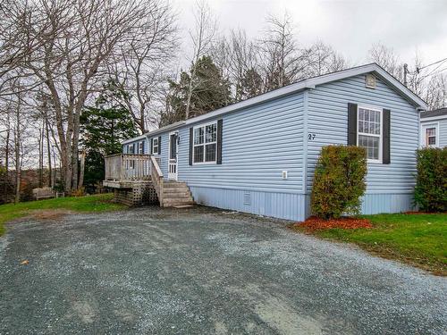 27 Stanley Street, Sackville, NS 