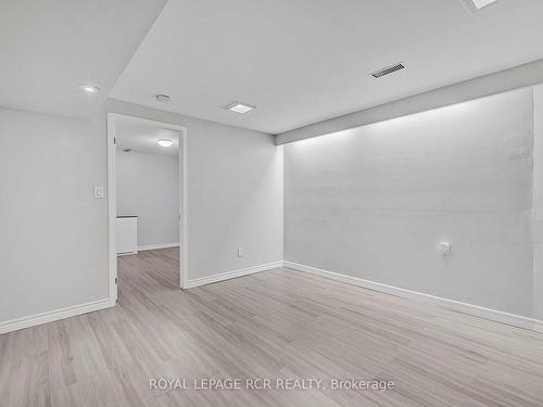 391 Kingston Rd, Toronto, ON - Indoor Photo Showing Other Room