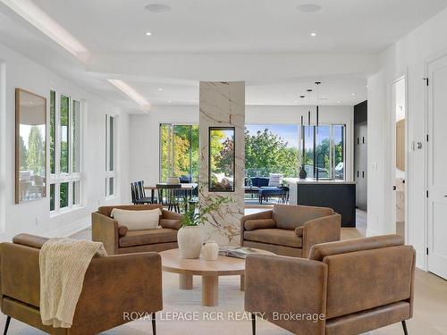 35 Second St, Orangeville, ON - Indoor Photo Showing Living Room