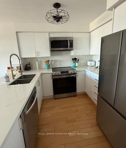 2403-2269 Lake Shore Blvd W, Toronto, ON - Indoor Photo Showing Kitchen With Double Sink