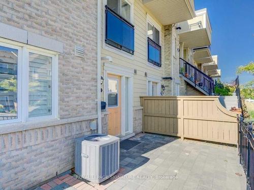 342-4975 Southampton Dr, Mississauga, ON - Outdoor With Exterior