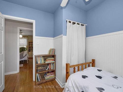 36 Cavendish Cres, Brampton, ON - Indoor Photo Showing Bedroom