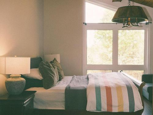 793493 Third Line, Mono, ON - Indoor Photo Showing Bedroom