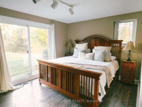 793493 Third Line, Mono, ON - Indoor Photo Showing Bedroom