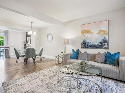 21-130 Livingston Ave, Grimsby, ON - Indoor Photo Showing Living Room