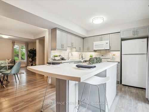 21-130 Livingston Ave, Grimsby, ON - Indoor Photo Showing Kitchen