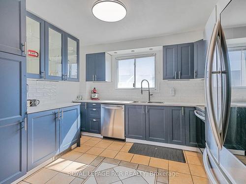 31-325 William St, Shelburne, ON - Indoor Photo Showing Kitchen With Stainless Steel Kitchen With Upgraded Kitchen