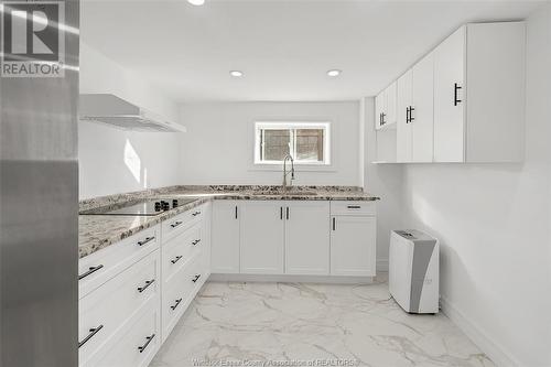 816 Dougall Avenue, Windsor, ON - Indoor Photo Showing Kitchen