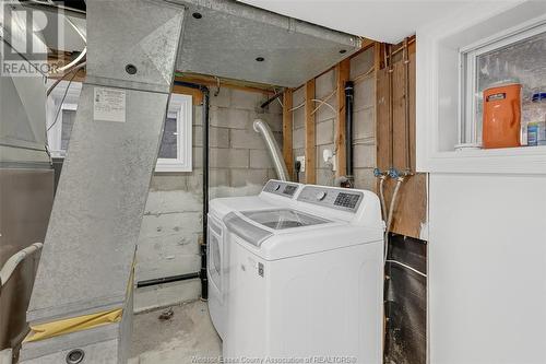 816 Dougall Avenue, Windsor, ON - Indoor Photo Showing Laundry Room