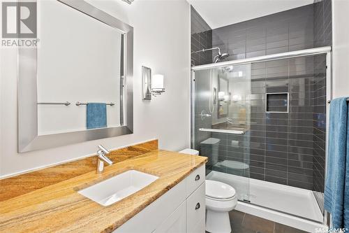 1022 Pohorecky Bay, Saskatoon, SK - Indoor Photo Showing Bathroom