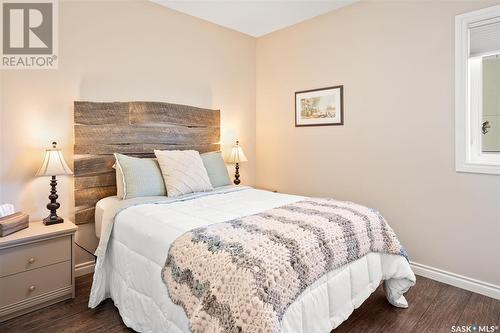 1022 Pohorecky Bay, Saskatoon, SK - Indoor Photo Showing Bedroom