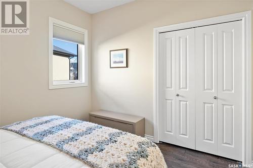 1022 Pohorecky Bay, Saskatoon, SK - Indoor Photo Showing Bedroom