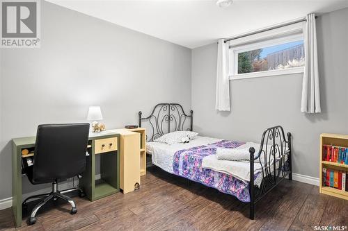 1022 Pohorecky Bay, Saskatoon, SK - Indoor Photo Showing Bedroom