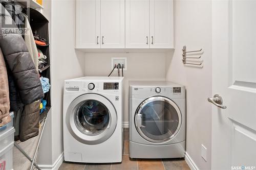 1022 Pohorecky Bay, Saskatoon, SK - Indoor Photo Showing Laundry Room