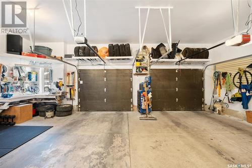 1022 Pohorecky Bay, Saskatoon, SK - Indoor Photo Showing Garage