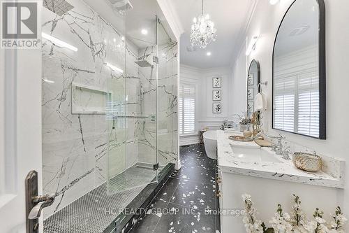 431 Fourth Line, Oakville, ON - Indoor Photo Showing Bathroom