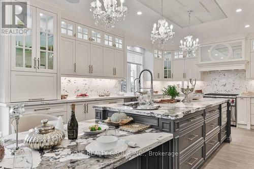 431 Fourth Line, Oakville, ON - Indoor Photo Showing Kitchen With Upgraded Kitchen