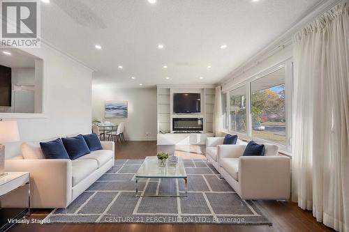 10 Chipping Road, Toronto, ON - Indoor Photo Showing Living Room