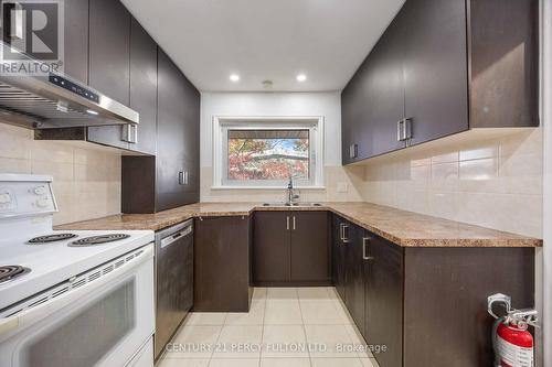 10 Chipping Road, Toronto, ON - Indoor Photo Showing Kitchen