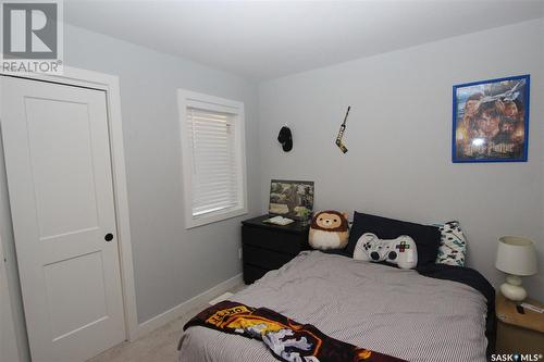 671 Fast Crescent, Saskatoon, SK - Indoor Photo Showing Bedroom