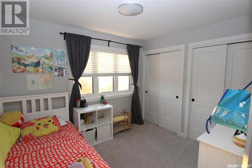 671 Fast Crescent, Saskatoon, SK - Indoor Photo Showing Bedroom