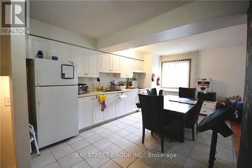 38 Noecker Street, Waterloo, ON - Indoor Photo Showing Kitchen