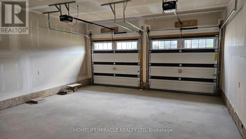 74 Oriole Crescent, Port Colborne, ON - Indoor Photo Showing Garage