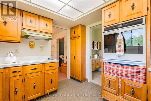 2534 Sherbrooke Street W, Cavan Monaghan, ON - Indoor Photo Showing Kitchen