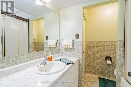 2534 Sherbrooke Street W, Cavan Monaghan, ON - Indoor Photo Showing Bathroom