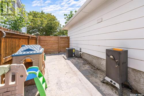 1240 Duffield Street W, Moose Jaw, SK - Outdoor With Exterior