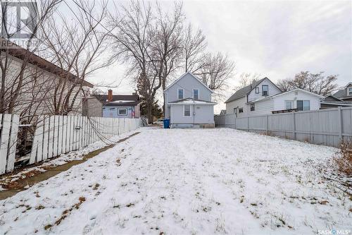 342 Iroquois Street W, Moose Jaw, SK - Outdoor