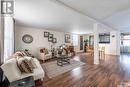 342 Iroquois Street W, Moose Jaw, SK  - Indoor Photo Showing Living Room 