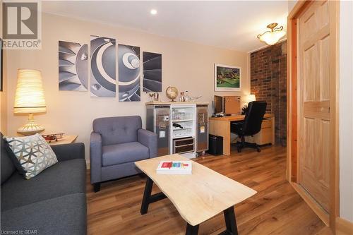 35 Fergus Street, Guelph, ON - Indoor Photo Showing Living Room