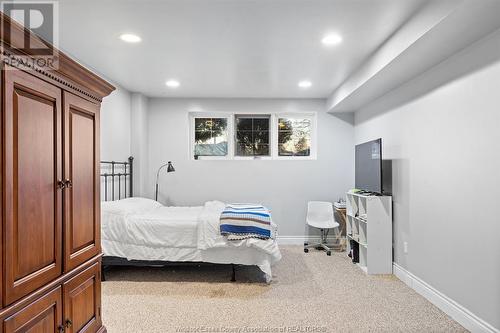 355 Jolly Avenue, Lasalle, ON - Indoor Photo Showing Bedroom