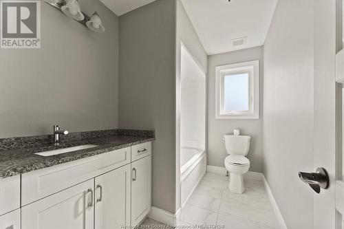 4529 Anderson Avenue, Comber, ON - Indoor Photo Showing Bathroom