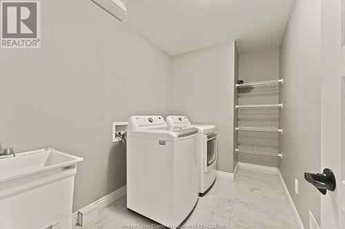 4529 Anderson Avenue, Comber, ON - Indoor Photo Showing Laundry Room