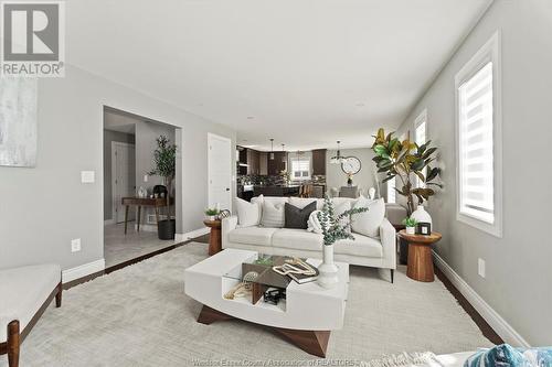 4529 Anderson Avenue, Comber, ON - Indoor Photo Showing Living Room