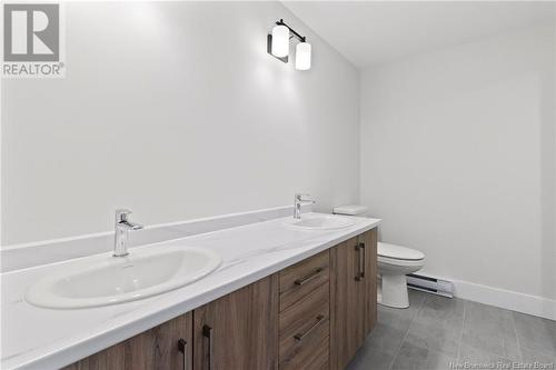 130 Elsliger Street, Dieppe, NB - Indoor Photo Showing Bathroom