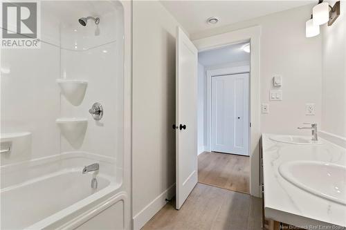 130 Elsliger Street, Dieppe, NB - Indoor Photo Showing Bathroom